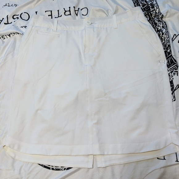 Under Armour Dresses & Skirts - Under armour golf skirt NWOT size 2